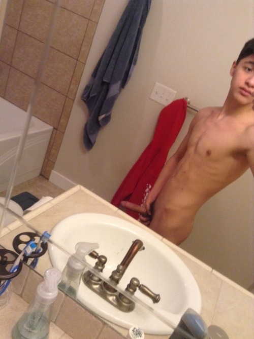 Horny Teenguy Sexting